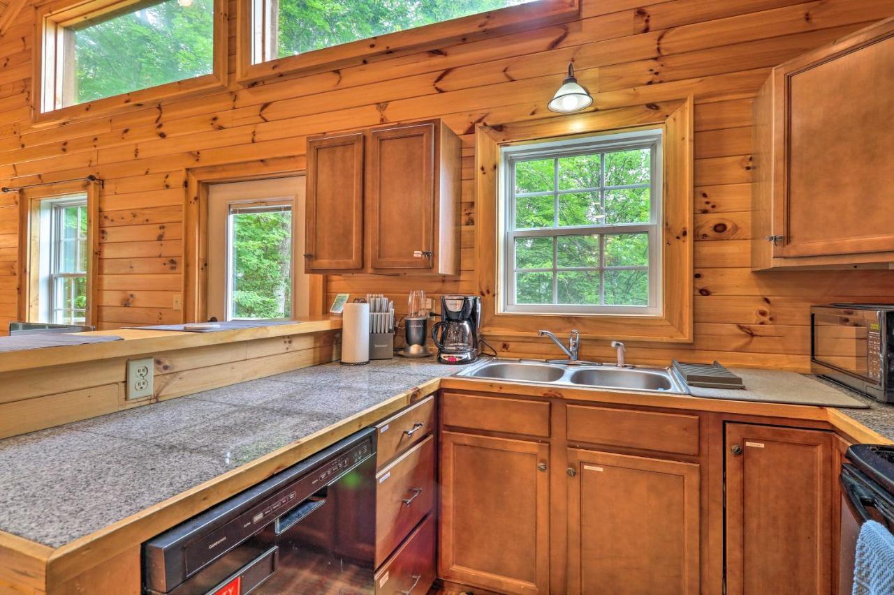 Cozy Boone Cabin With Deck Close To Downtown! المظهر الخارجي الصورة